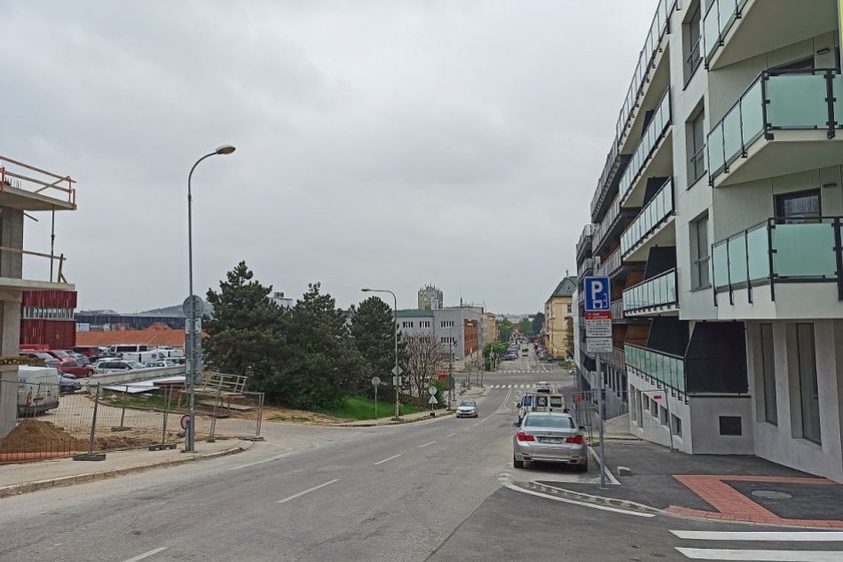 Ilustračný obrázok k článku Vodiči, pripravte sa na obchádzky: TÁTO ulica v centre bude uzatvorená