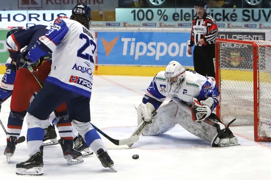 Ilustračný obrázok k článku Hokejistov Popradu zdecimovali zranenia: Víťazstvo však i tak bolo blízko, FOTO