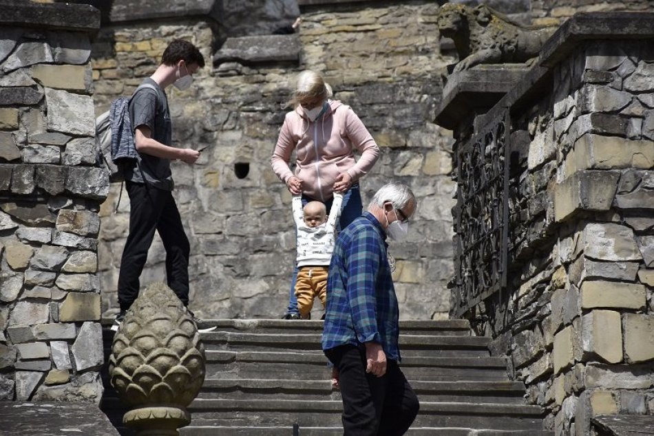 Ilustračný obrázok k článku FOTO: Na Oravskom hrade otvorili letnú turistickú sezónu. Na čo sa môžete tešiť?