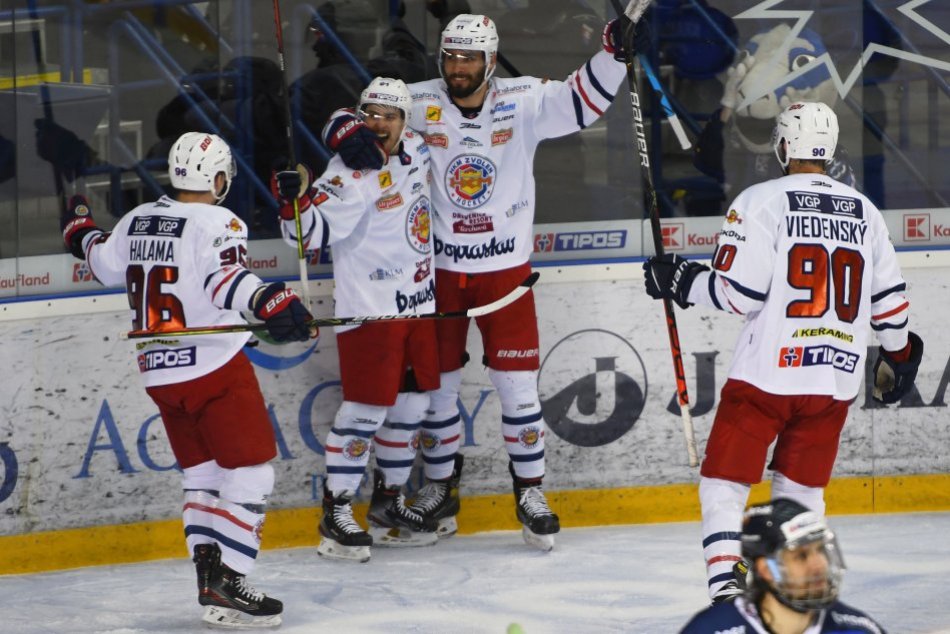 Ilustračný obrázok k článku Zvolenčania vybojovali v Poprade majstrovský mečbal: Od titulu delí HKM jediný triumf, FOTO