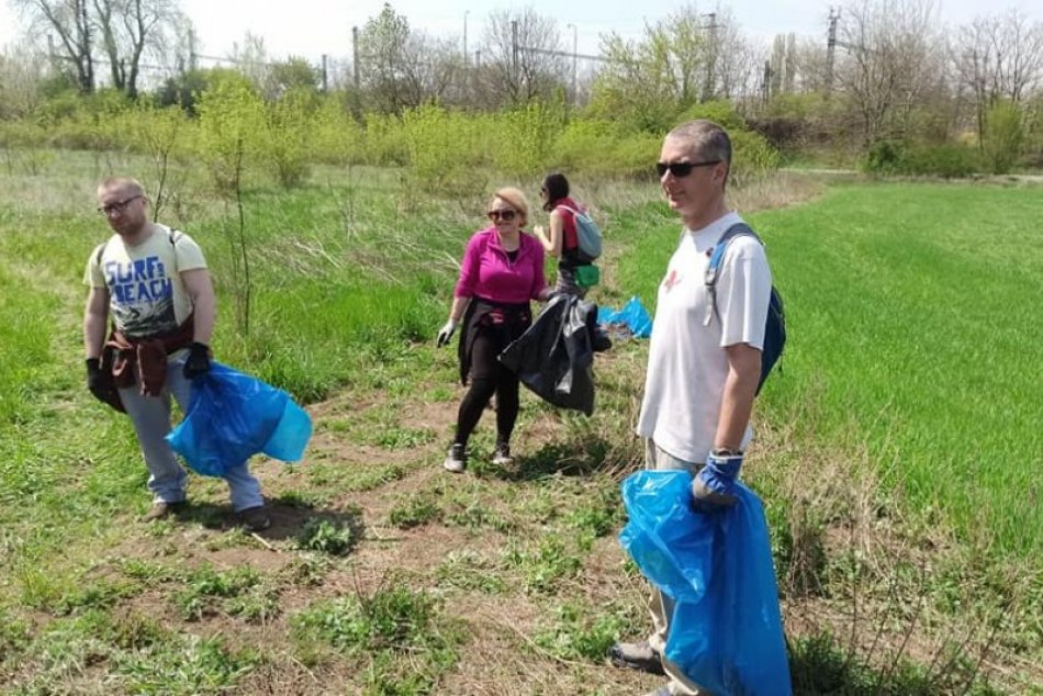 Ilustračný obrázok k článku Neďaleká obec chystá veľké jarné upratovanie: Láka aj dobrovoľníkov