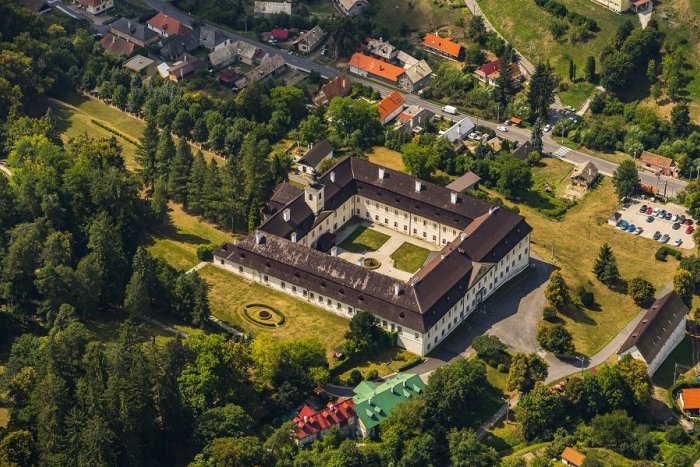 Ilustračný obrázok k článku Návrat turistov po dlhých mesiacoch: Kaštieľ vo Svätom Antone opäť ožíva