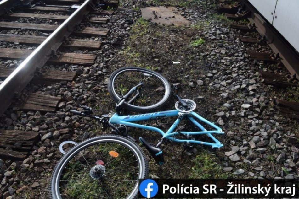 Ilustračný obrázok k článku Nehoda v Likavke: Mladá cyklistka narazila na priecestí do prechádzajúceho vlaku, FOTO