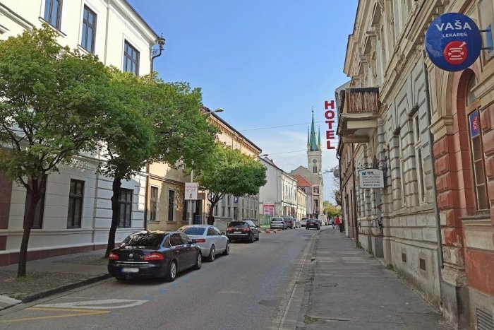 Ilustračný obrázok k článku Bič na previnilcov: Na správne parkovanie bude v Nitre dohliadať kamerové auto