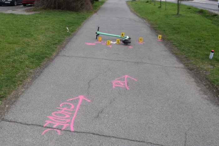 Ilustračný obrázok k článku Nehoda s e-kolobežkou: Na Moyzesovej si to odnieslo dievča