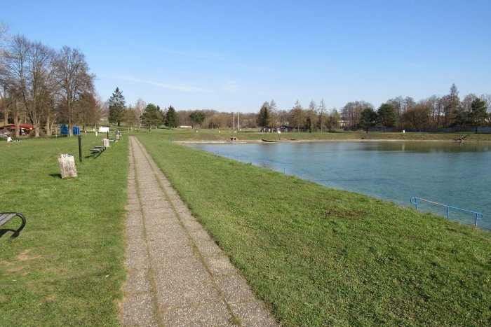 Ilustračný obrázok k článku Čím to je? Vonku úradujú HORÚČAVY a 2 kúpaliská v Prešove nemajú otvorené