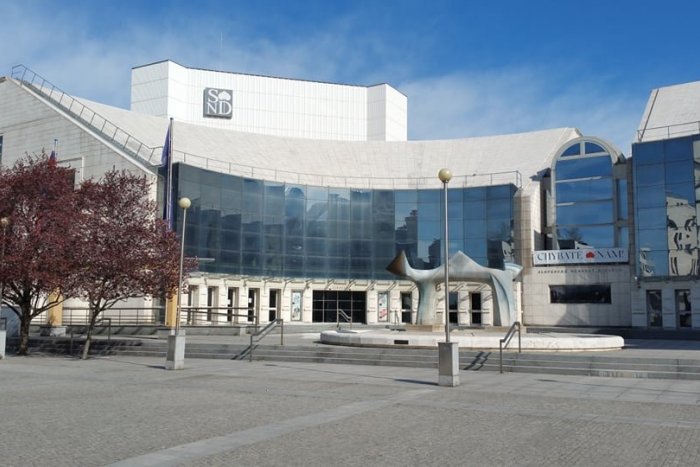 Ilustračný obrázok k článku Konečne môžeme zájsť do divadla! SND otvára sály pre divákov, vstup má určité podmienky