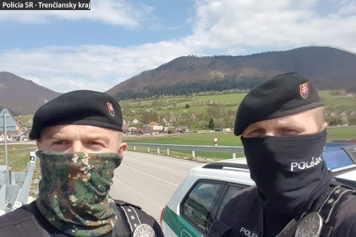 Ilustračný obrázok k článku Príbeh, aký napíše len život: Hrdinovia aj medzi považskobystrickými policajtmi