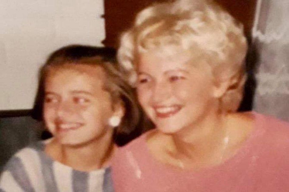 Ilustračný obrázok k článku FOTO: Čaputová, Pellegrini či Heger ukázali svoje mamy. Matovič sa na Deň matiek ROZOHNIL!