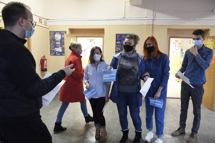 Ilustračný obrázok k článku Pracujete v inom okrese? Považania, dajte si POZOR, aký starý test máte