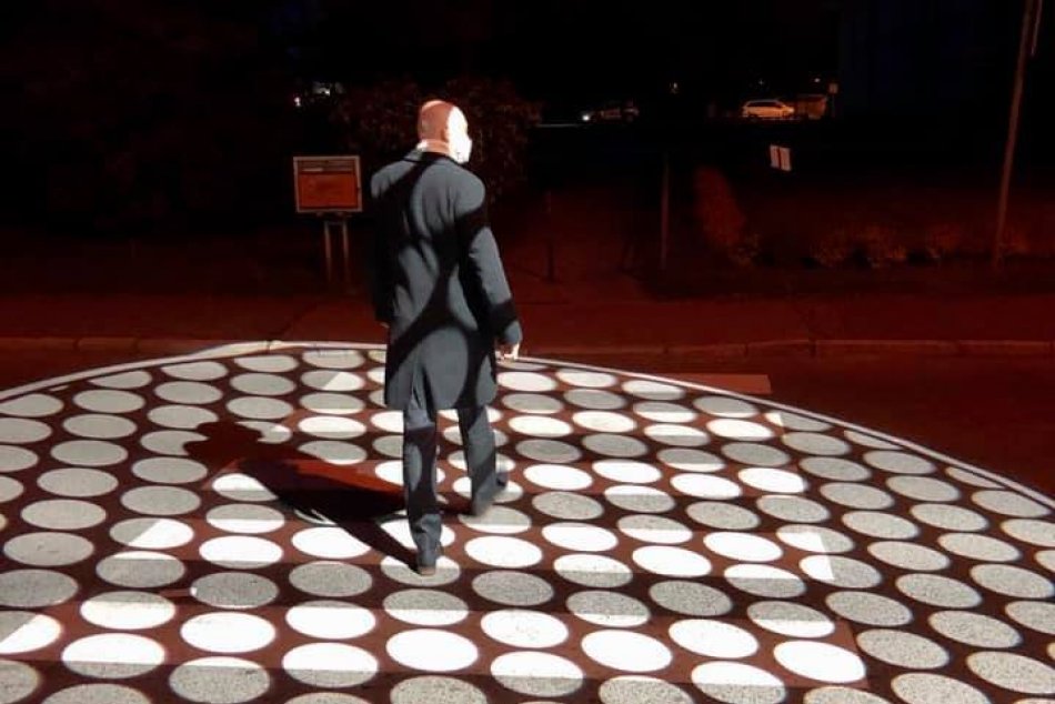 Ilustračný obrázok k článku Jedinečný priechod cez cestu: Na tomto mieste by mali byť chodci v bezpečí