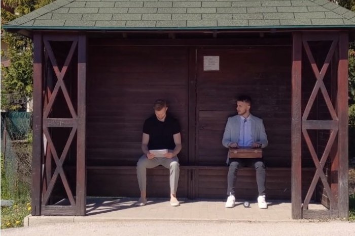 Ilustračný obrázok k článku Obľúbený Tyčka podpísal, ale ako a kde! VIDEO, ktoré sa oplatí vidieť