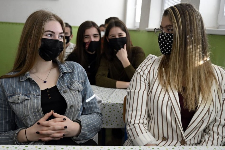 Ilustračný obrázok k článku Veľký NÁVRAT žiakov do škôl: Mesiac pred vysvedčením si odsedia v laviciach všetci