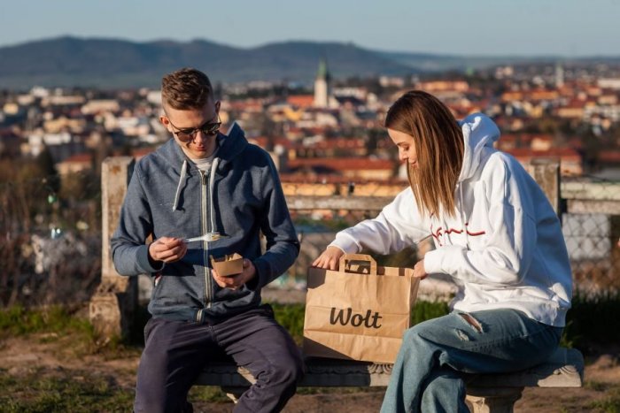 Ilustračný obrázok k článku Wolt pomáha prevádzkam v čase pandémie. Zákazníci objavujú novinky a obľúbené lokálne podniky