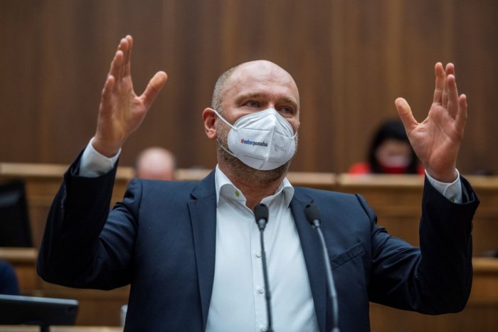 Ilustračný obrázok k článku Budú mať ZAOČKOVANÍ a tí, čo prekonali covid, viac SLOBODY? Sulíkovci idú za to bojovať!