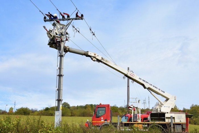 Ilustračný obrázok k článku PREHĽAD augustových odstávok v Brezne: Kedy a komu nepôjde elektrina?