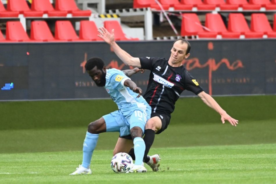 Ilustračný obrázok k článku ViOn doma podľahol Slovanu: Súper oslavoval zisk tretieho titulu v rade, FOTO