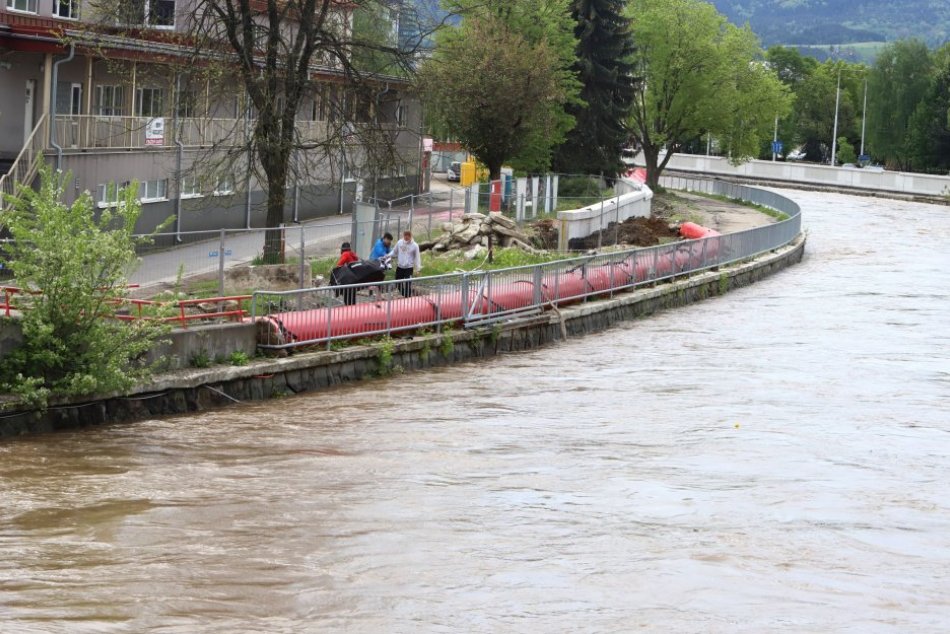 Ilustračný obrázok k článku Vysoká hladina Hrona v Bystrici nič závažné nespôsobila: Problémy nastali inde
