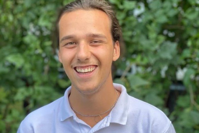 Ilustračný obrázok k článku Maturant Matej vyvracia mýty: Korona nám nielen brala, veľa sme sa aj naučili