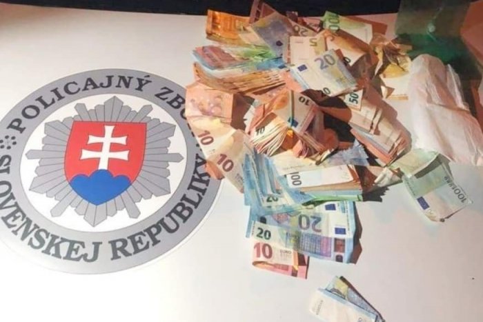 Ilustračný obrázok k článku Polícia vyzvala na opatrnosť: V Nitrianskom kraji úraduje nový PODVODNÍK!