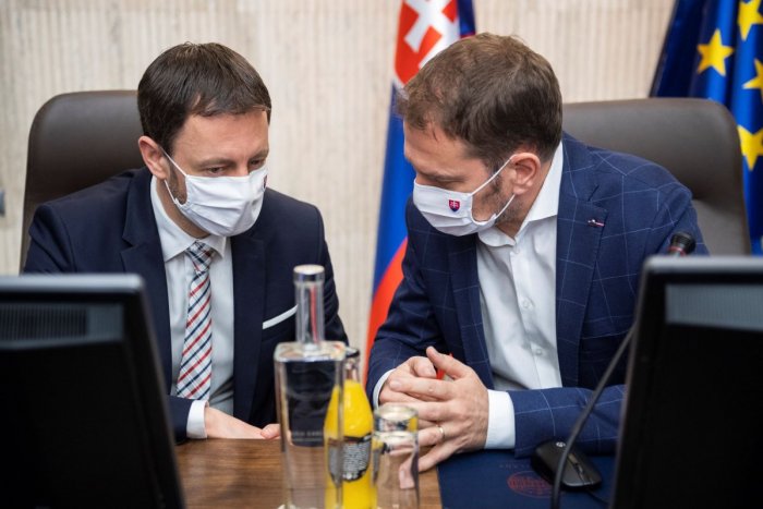 Ilustračný obrázok k článku Vláda rozhodla: Okres Trenčín ide od tohto DÁTUMU rovno do žltej farby