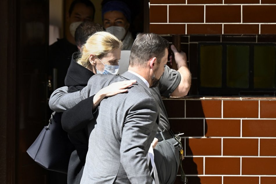 Ilustračný obrázok k článku Kauza trenčianskej Fatimy: Moniku Jankovskú obžalovali, jej obhajcu to zarazilo