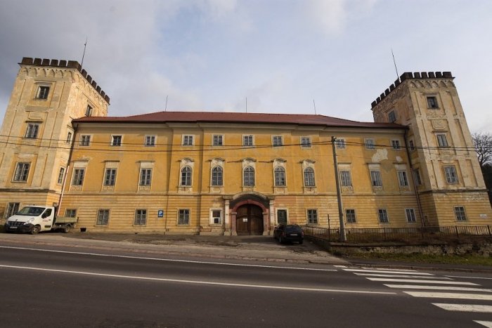 Ilustračný obrázok k článku Vznikajúci domov dôchodcov získal dotáciu: Čo mesto nakúpi za 150-tisíc eur?