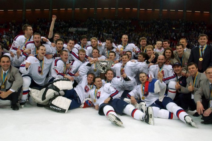 Ilustračný obrázok k článku Pred devätnástimi rokmi sme boli MAJSTRAMI sveta! Čo je so ZLATÝMI chlapcami z Göteborgu?