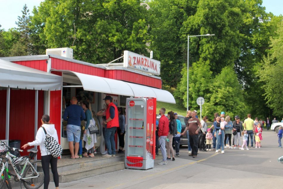 Ilustračný obrázok k článku Naj zmrzlináreň v Bystrici láka na klasiky aj NOVINKY: Aké príchute bodujú u ľudí? FOTO