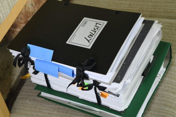 Ilustračný obrázok k článku Nenažraní korupčníci! Na stotisícové úplatky si urobili aj tabuľku