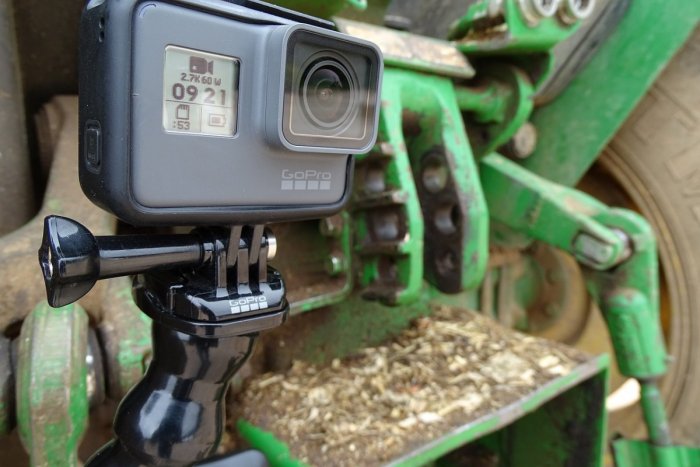 Ilustračný obrázok k článku Podvodníci vytiahli nový trik: Mladík chcel predať kameru, skončil s vybieleným účtom!