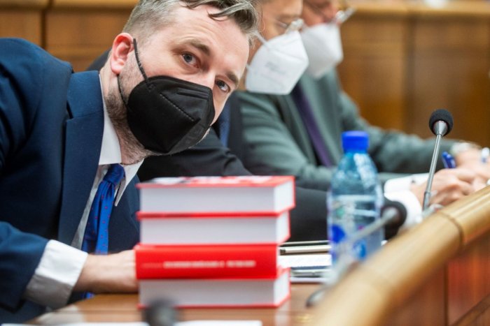 Ilustračný obrázok k článku Blaha zo Smeru si podal Američanov: To nebol hokejový zákrok, ale kriminálny čin!