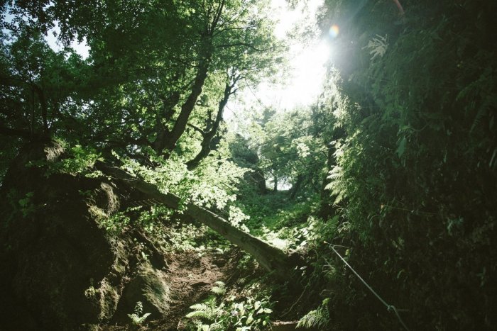 Ilustračný obrázok k článku Via ferratový svet nad Kremnicou sa OTVÁRA: Láka na viacero noviniek