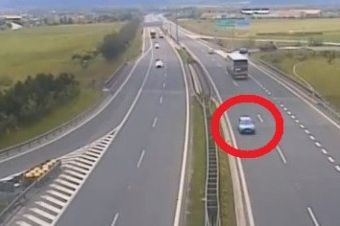 Ilustračný obrázok k článku Chvíle hrôzy na D1 pri Poprade: Staršia pani prešla v protismere 13 kilometrov!