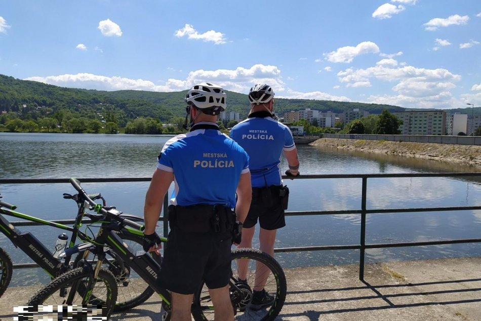 Ilustračný obrázok k článku Mestskí policajti vo Zvolene zháňajú posily: Voľných je niekoľko miest, aký je PLAT?