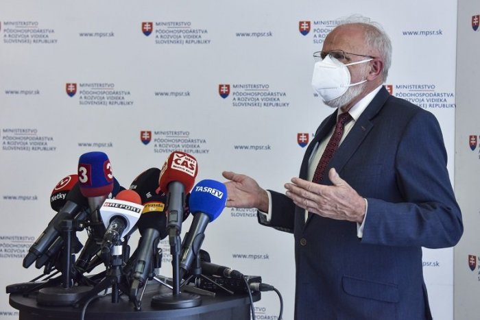 Ilustračný obrázok k článku Neuteká z boja! Mičovský sťahuje svoju demisiu, chce vo funkcii pokračovať