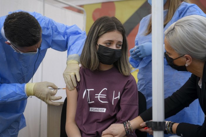 Ilustračný obrázok k článku Chcete vakcínu pre svoje ratolesti? Požiadať o očkovanie môžu už aj deti od 12 rokov