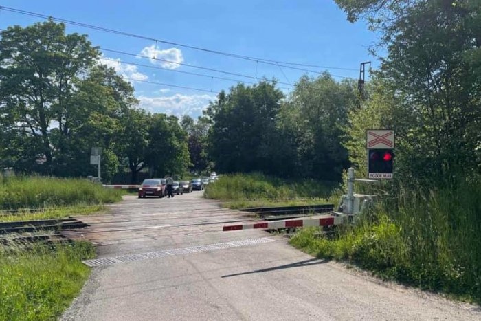 Ilustračný obrázok k článku Vodičov v Mikuláši nepotešíme: Jedno zo železničných priecestí je neprejazdné