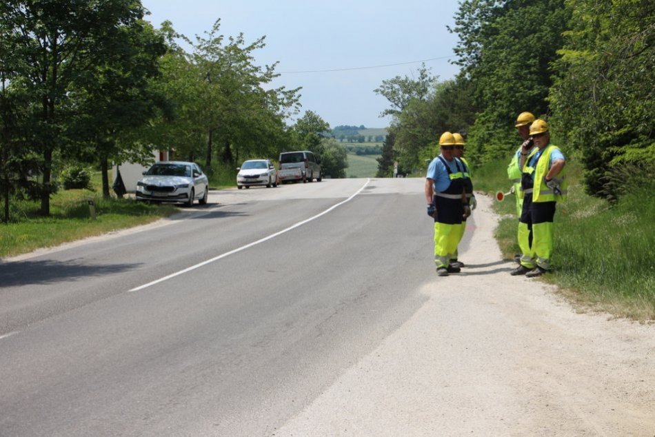 Ilustračný obrázok k článku Cestári budú KOSIŤ aj OPRAVOVAŤ: Obmedzenia HROZIA na 12 úsekoch v Banskobystrickom kraji