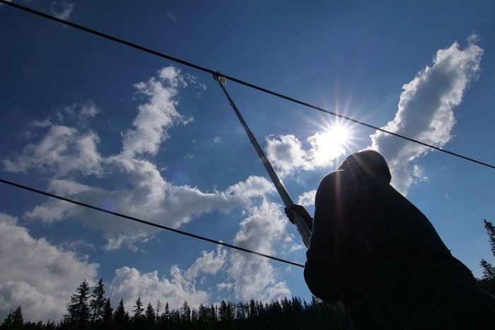 Ilustračný obrázok k článku Lanovka na Solisko s jedinečným riešením: Vtáctvo by už nemalo byť ohrozené, FOTO