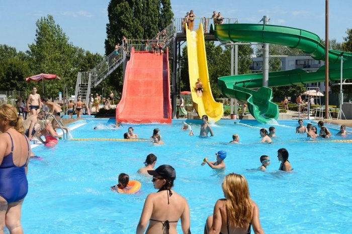 Ilustračný obrázok k článku Nechceme pandémiu v jeseni? WHO vyzvala Európanov, čo majú počas leta robiť!