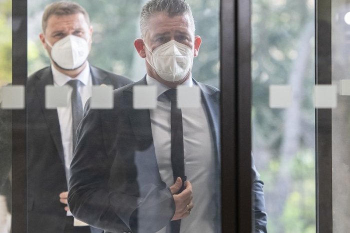 Ilustračný obrázok k článku Fico: Mikulec mal skartovať dokument týkajúci nezákonného nakladania s financiami