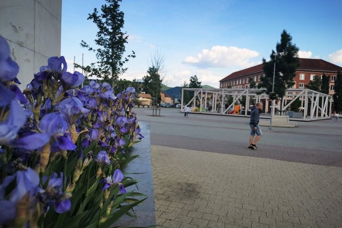 Ilustračný obrázok k článku Žiar je od pondelka ŽLTÝ: Aké zmeny v okrese nastanú?