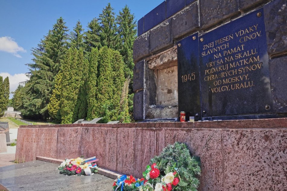 Ilustračný obrázok k článku Ohavný čin na zvolenskom cintoríne: Kto mohol spraviť niečo také!? FOTO