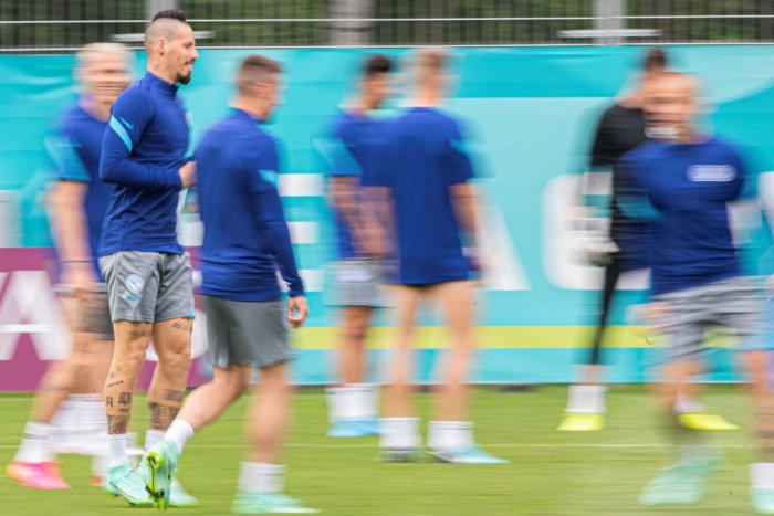 Ilustračný obrázok k článku Slováci si to na úvod európskeho šampionátu ROZDAJÚ s Poľskom. Fit je aj HAMŠÍK!