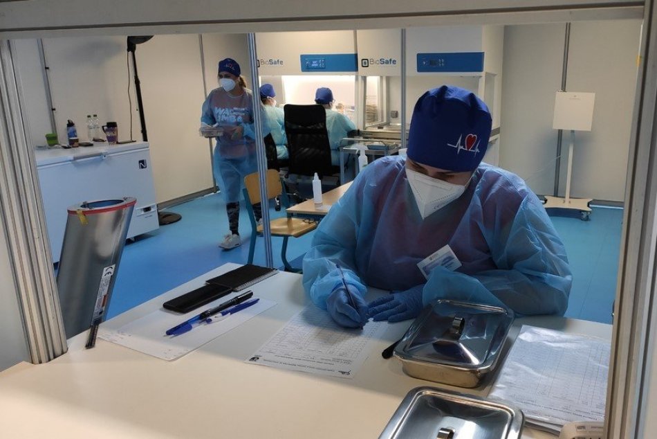 Ilustračný obrázok k článku Pre Trenčiansky kraj nachystali dva druhy vakcín: Dávky sa počítajú v tisícoch