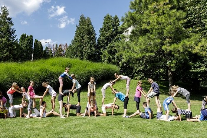 Ilustračný obrázok k článku Dávate deti do letného TÁBORA? Je rozhodnuté, ktoré musia byť testované a kto to zaplatí