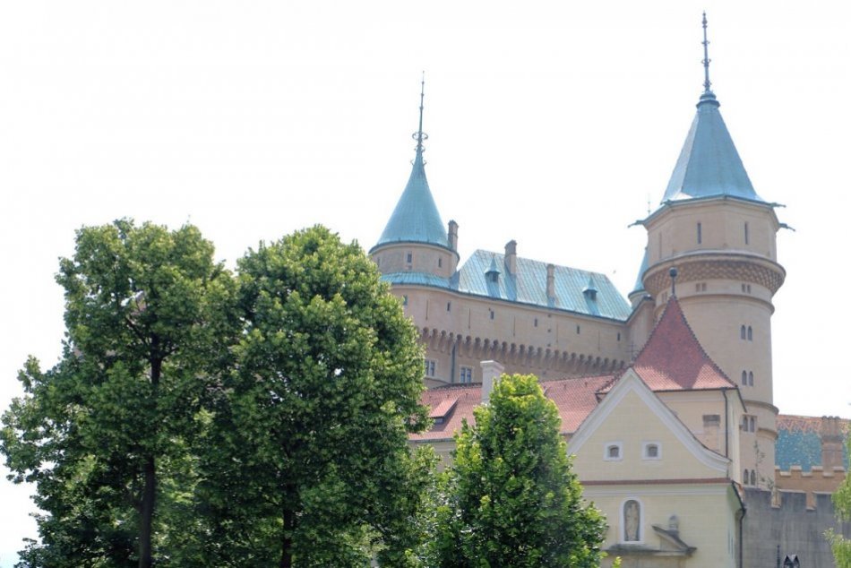 Ilustračný obrázok k článku SVET O SLOVENSKU: Ako z rozprávky! Bojnický zámok úplne očaril americkú novinárku