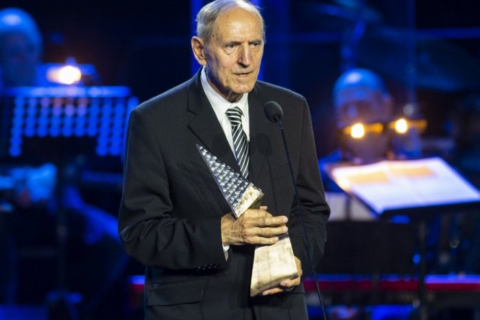 Ilustračný obrázok k článku POTLESK pre odborníkov: Dve prešovské osobnosti získali Krištáľové krídlo, FOTO