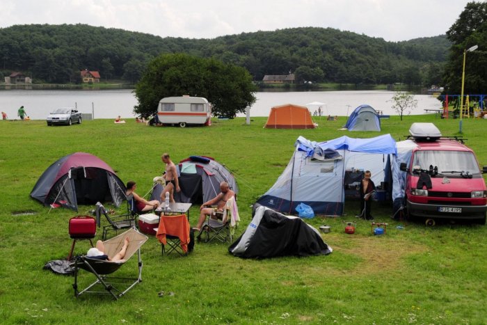 Ilustračný obrázok k článku Objavili ste už čaro kempovania? Na Horehronie lákajú 4 zaujímavé lokality